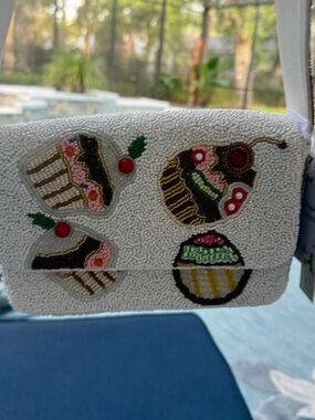 Beaded White Cupcake Crossbody Bag
